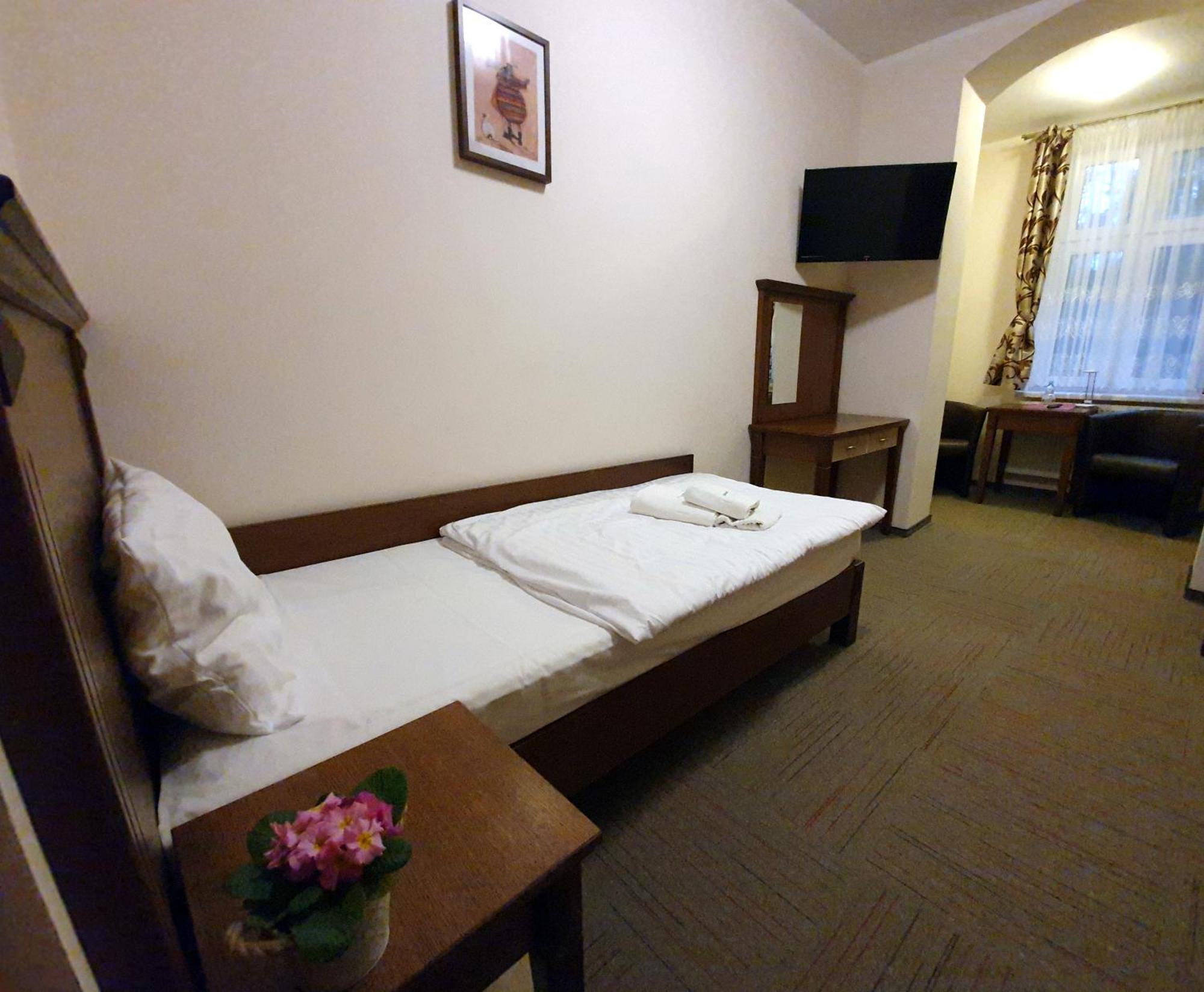 斯拉百斯 勒斯尼克佐卡旅馆酒店 客房 照片